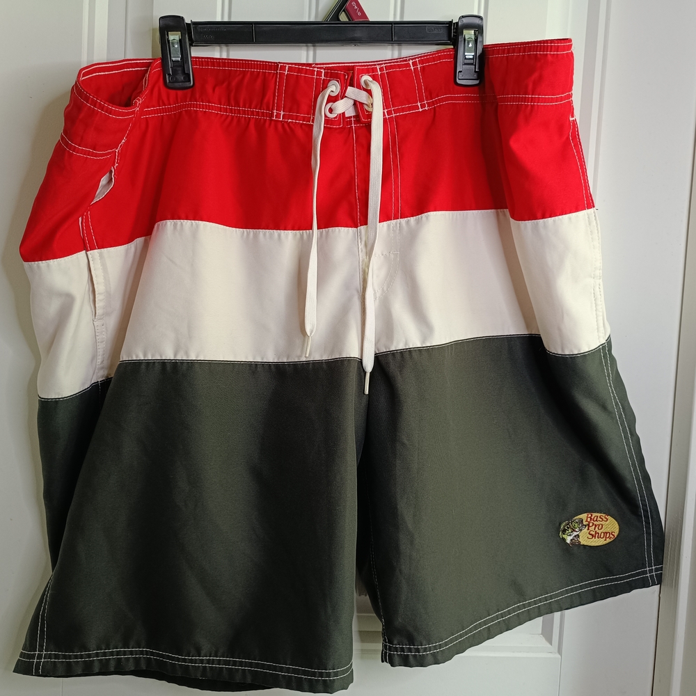 XL Bass Pro Shop USA Colored Board Shorts 4th Of July Americana Beach Pool Trave